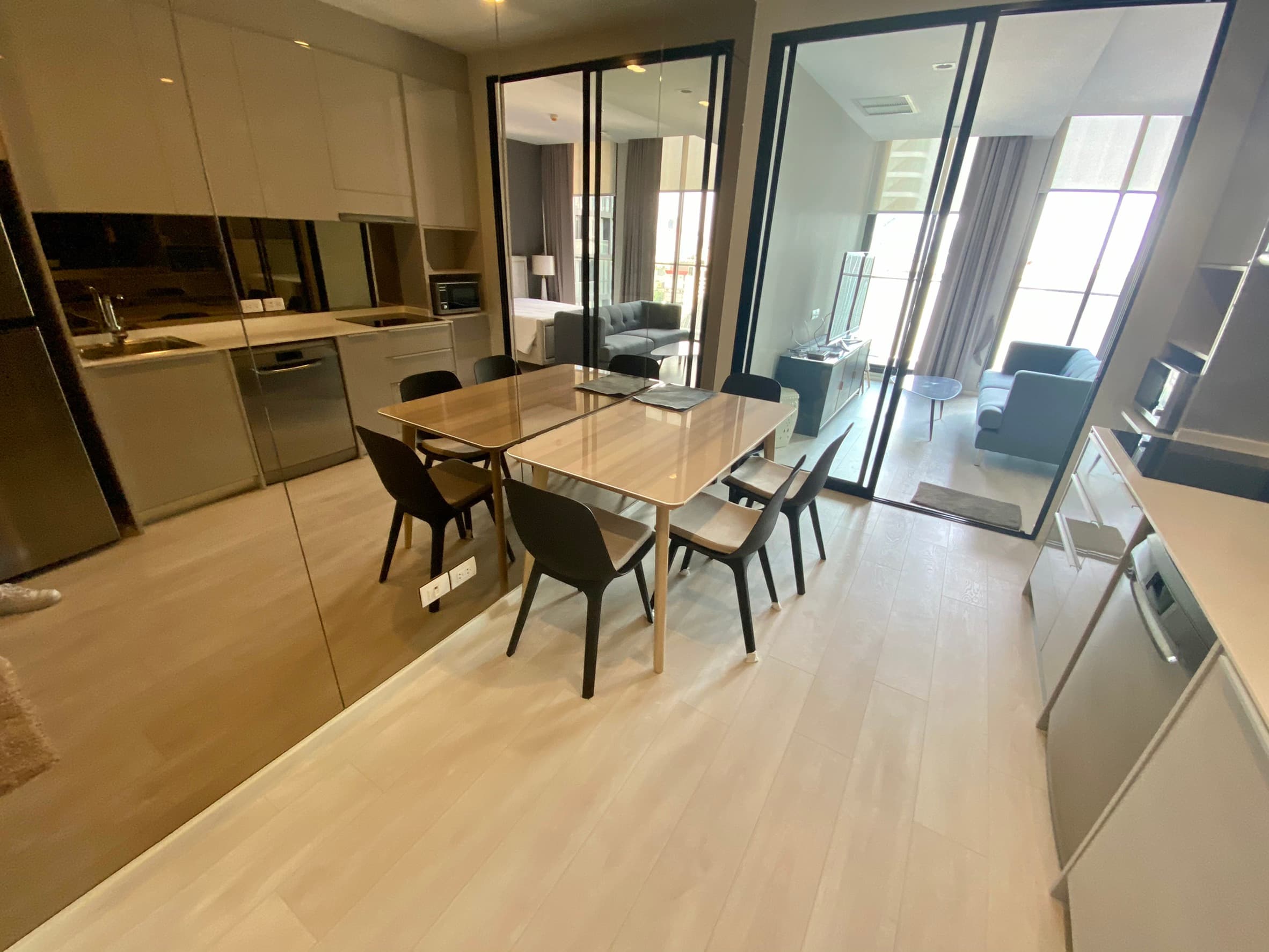 5023 – 103_living_room.jpg