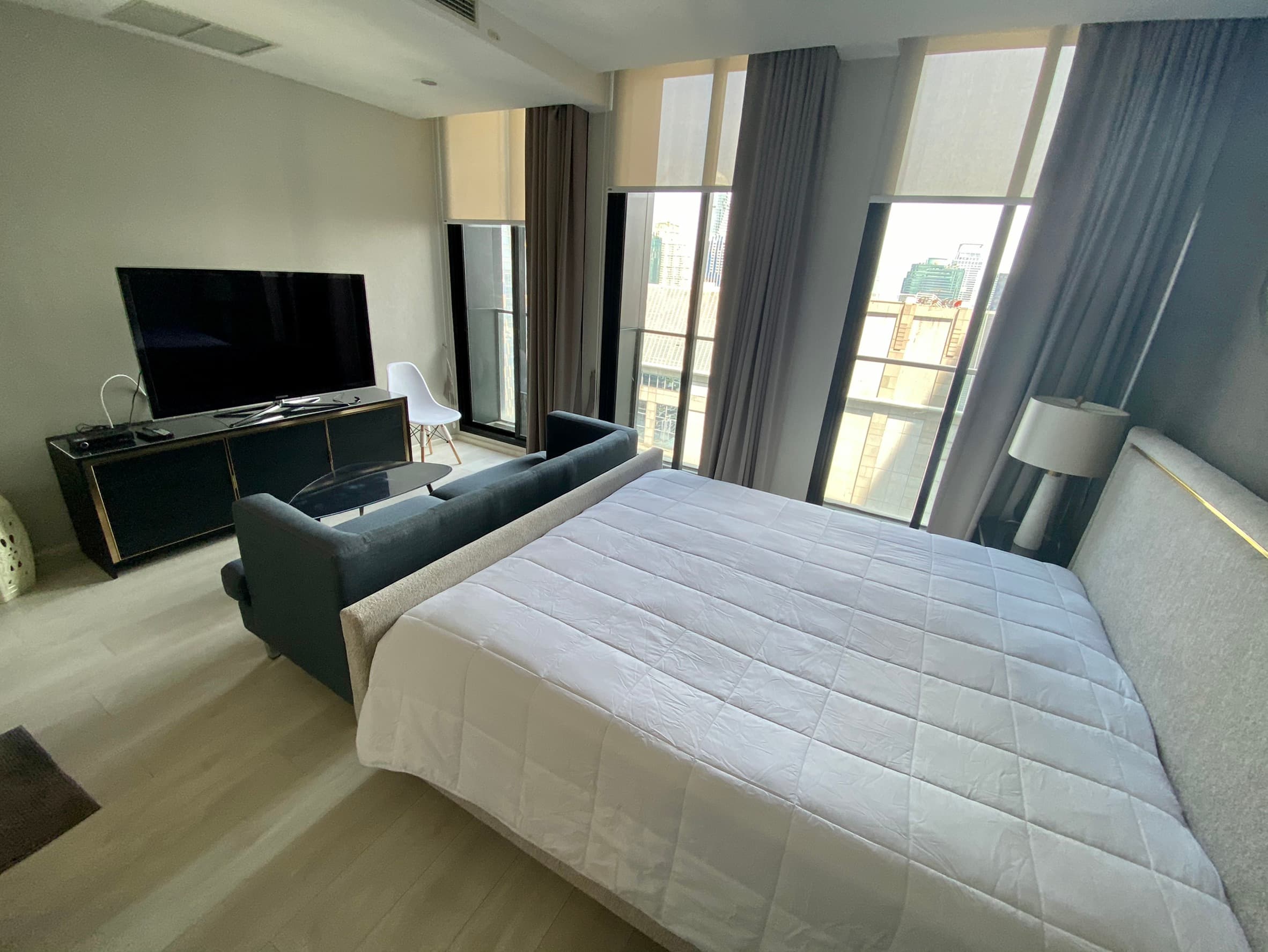 5023 – 104_living_room.jpg
