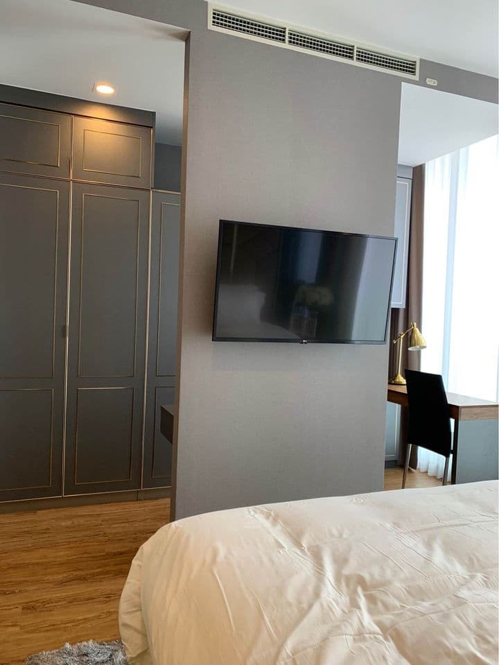 5024 – 203_bedroom.jpg