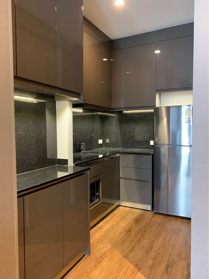 5024 – 402_kitchen.jpg