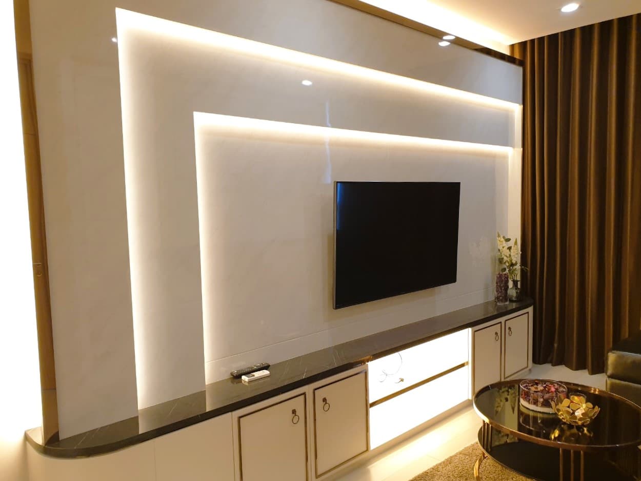 5025 – 102_living_room.jpg