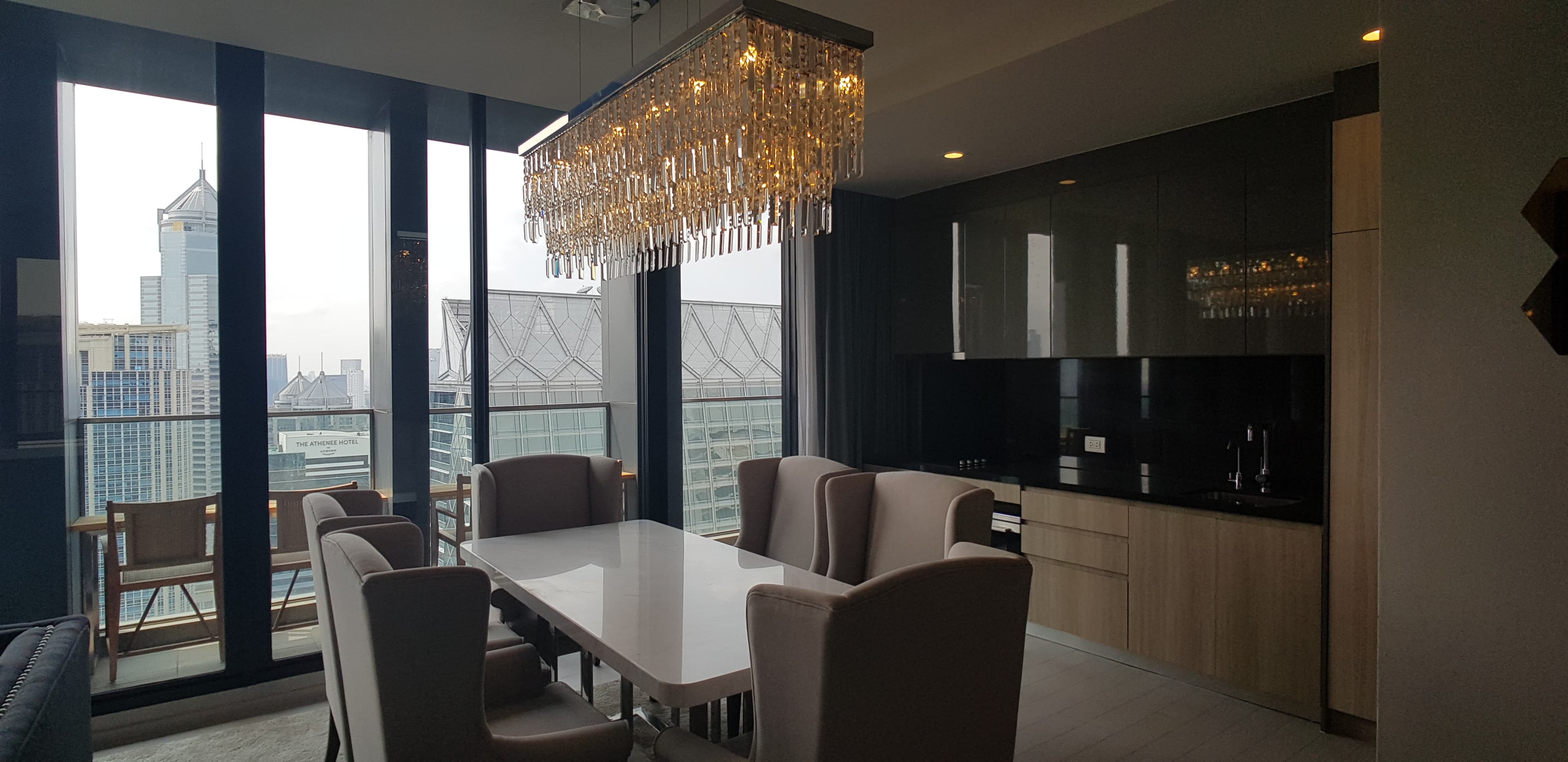 5028 – 103_living_room.jpg