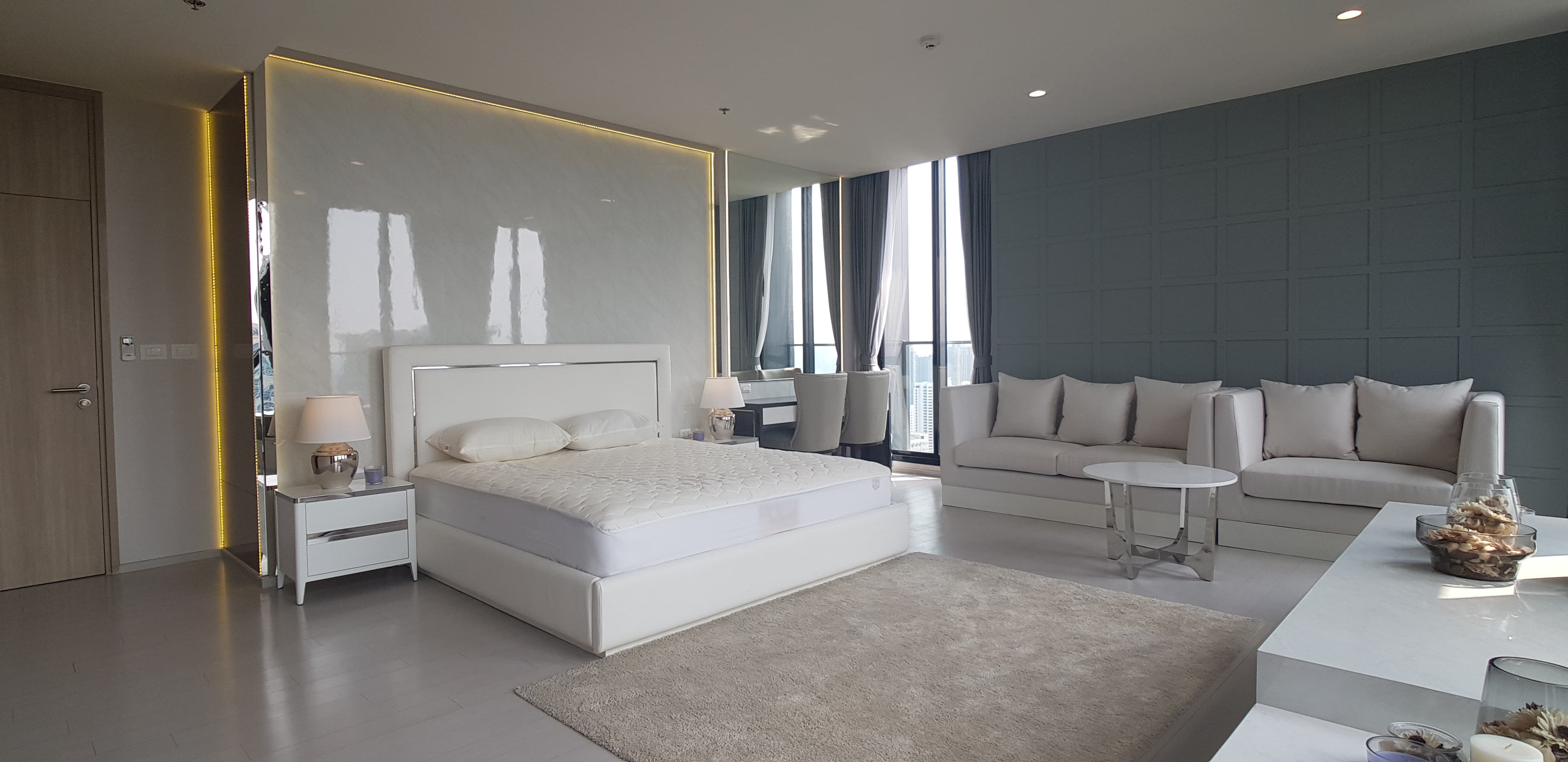 5028 – 108_living_room.jpg