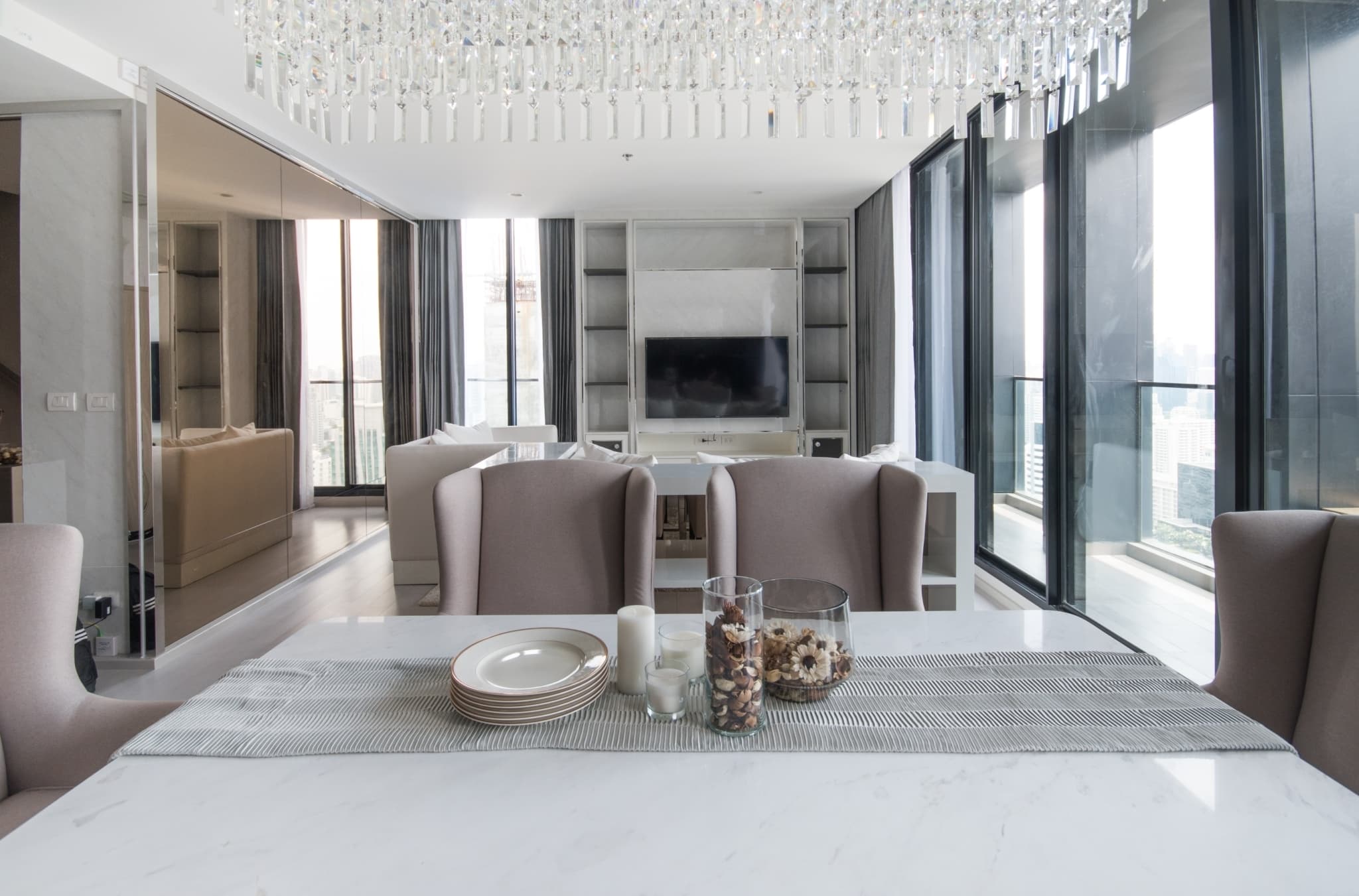 5028 – 109_living_room.jpg
