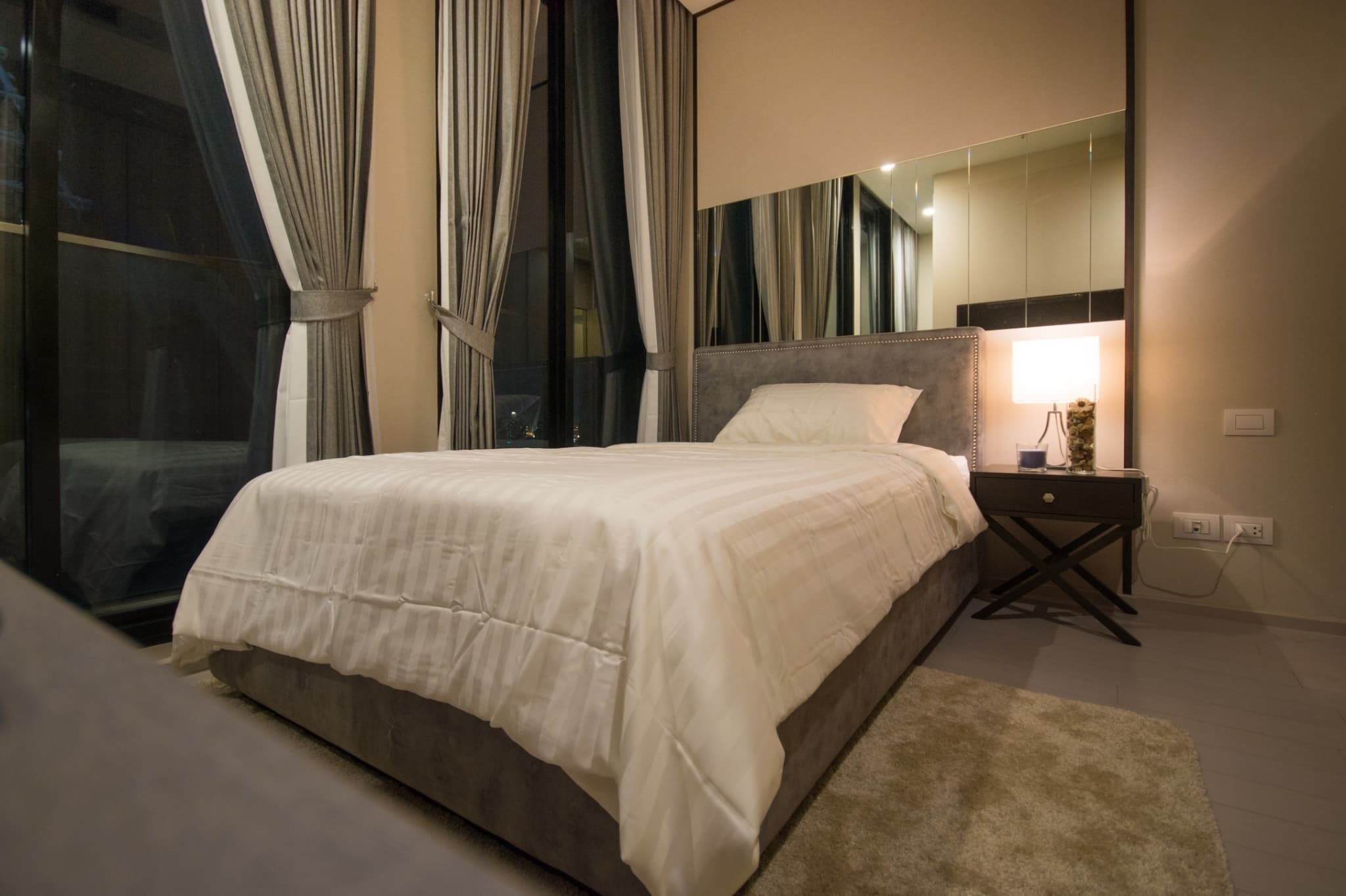5028 – 201_bedroom.jpg