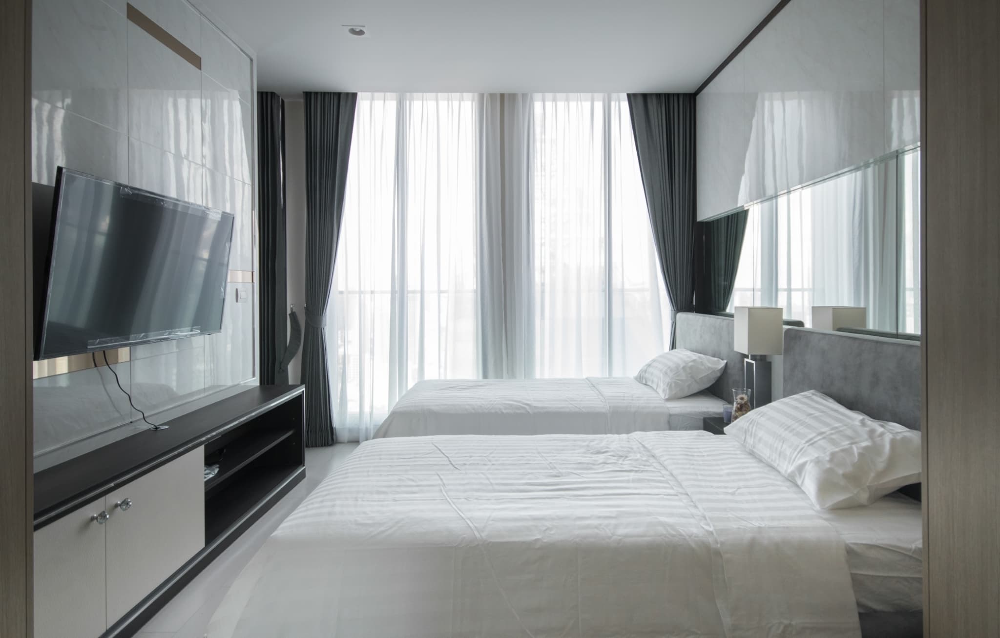 5028 – 205_bedroom.jpg