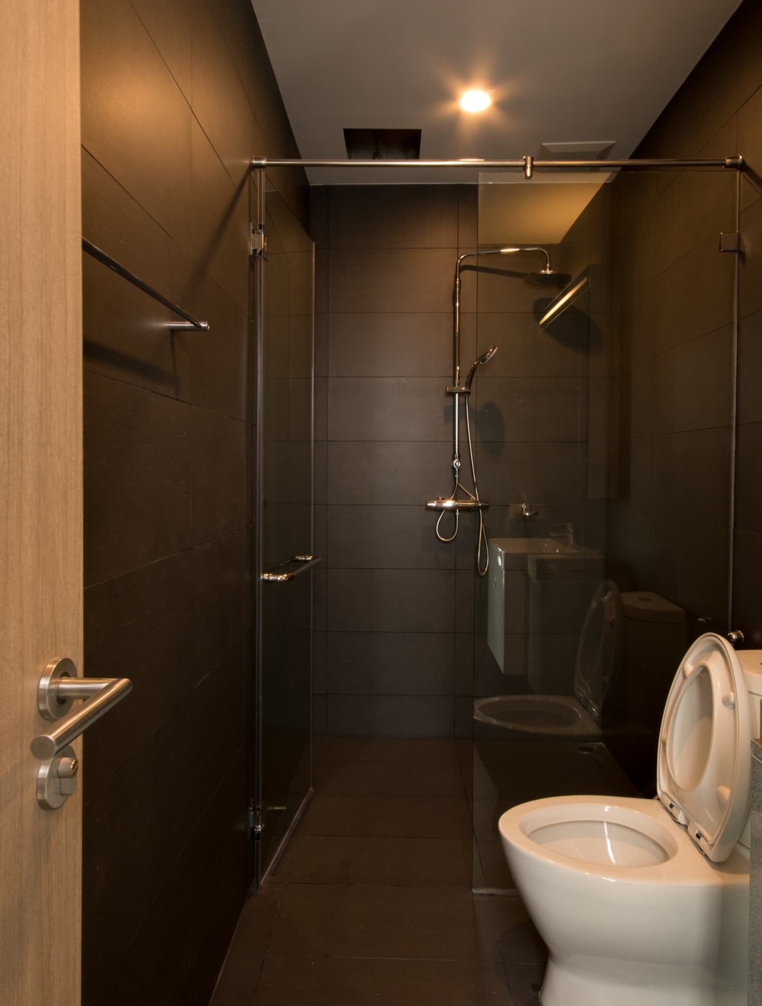 5028 – 304_bathroom.jpg