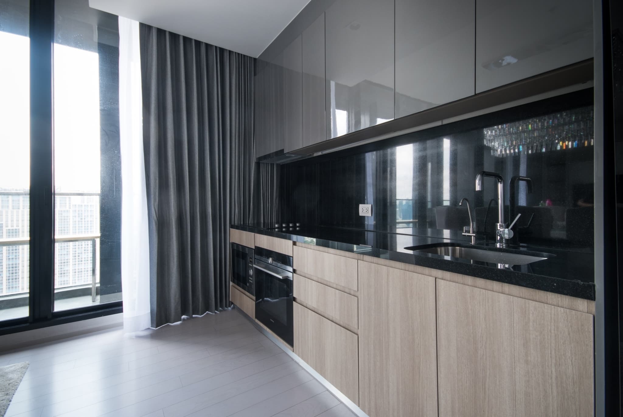5028 – 401_kitchen.jpg