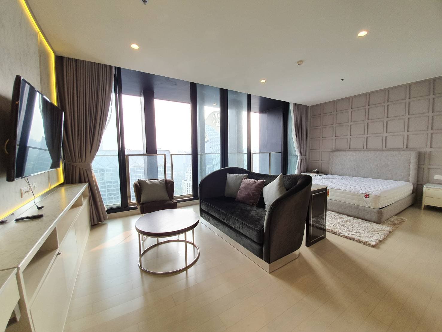5030 – 104_living_room.jpg
