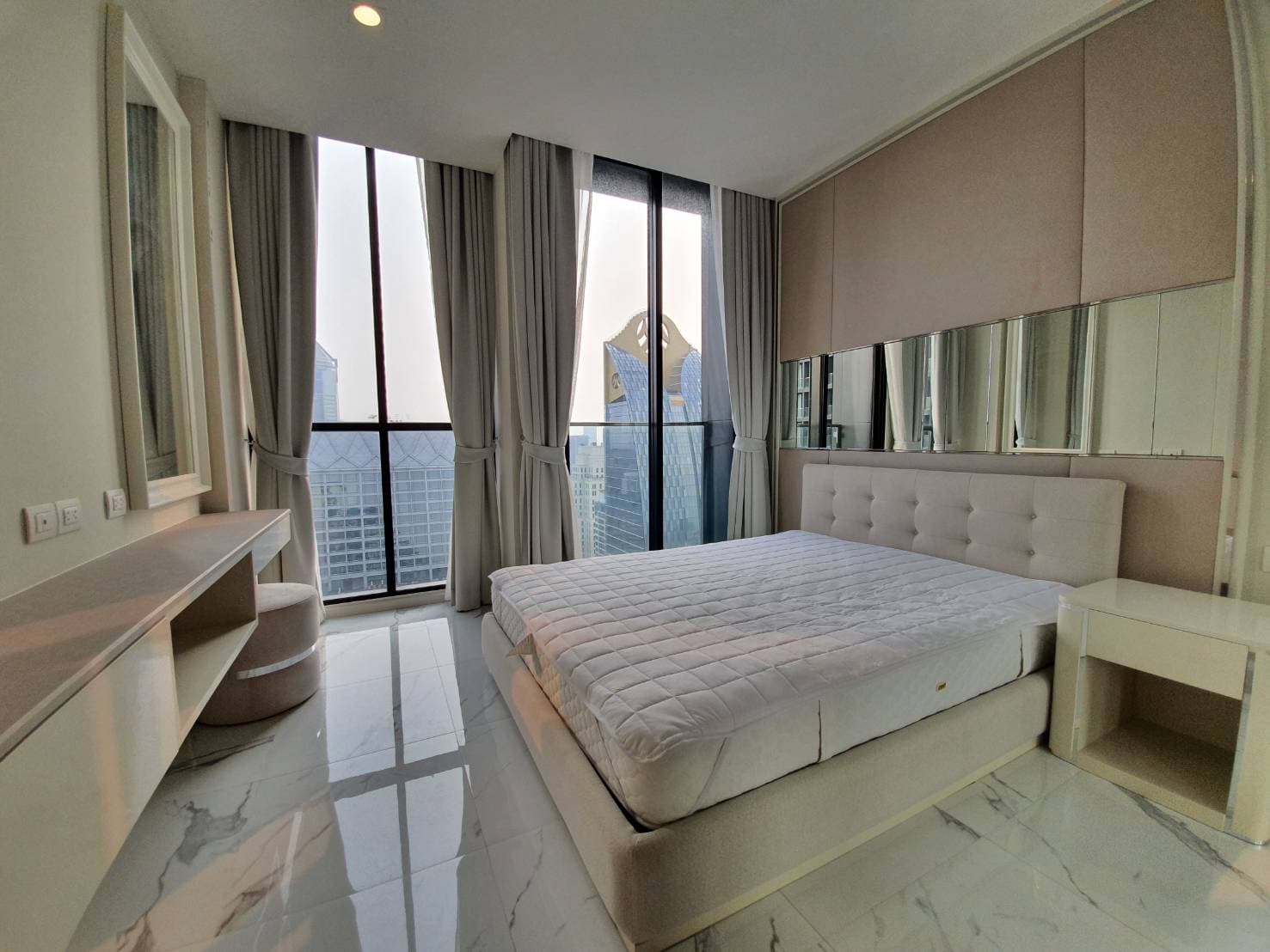 5030 – 204_bedroom.jpg