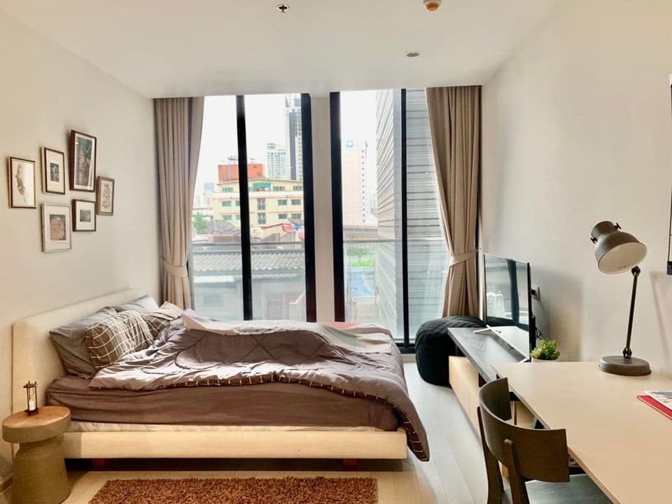 5033 – 201_bedroom.jpg