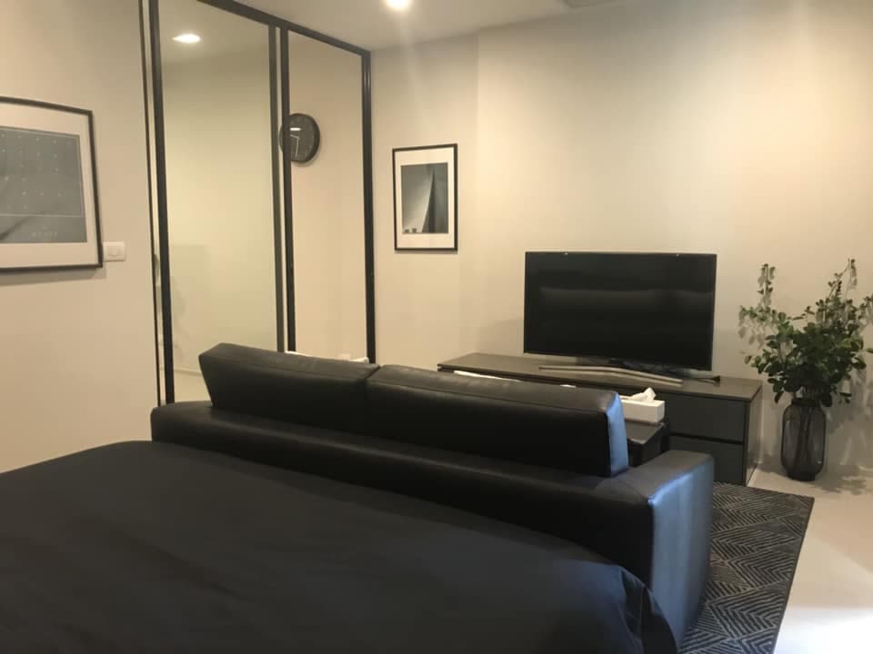 5035 – 104_living_room.jpg