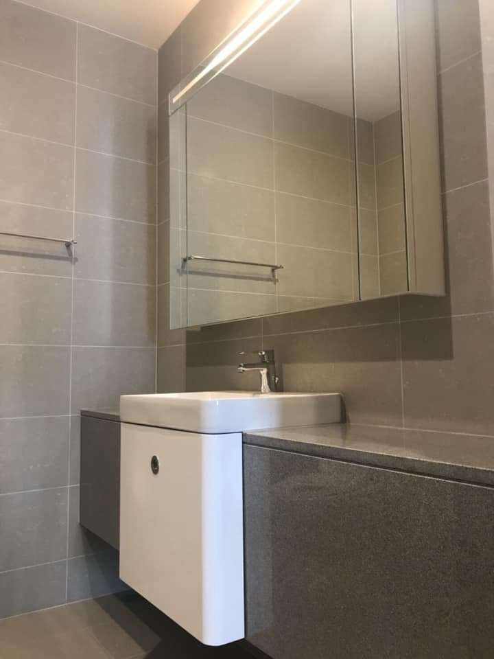 5035 – 301_bathroom.jpg