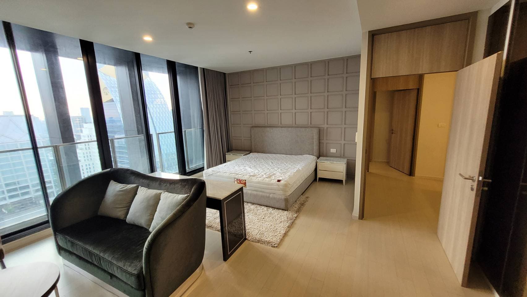 5036 – 105_living_room.jpg