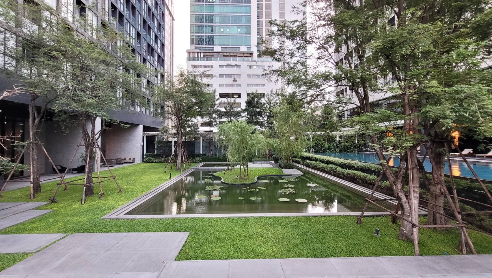 5036 – 606_terrace.jpg