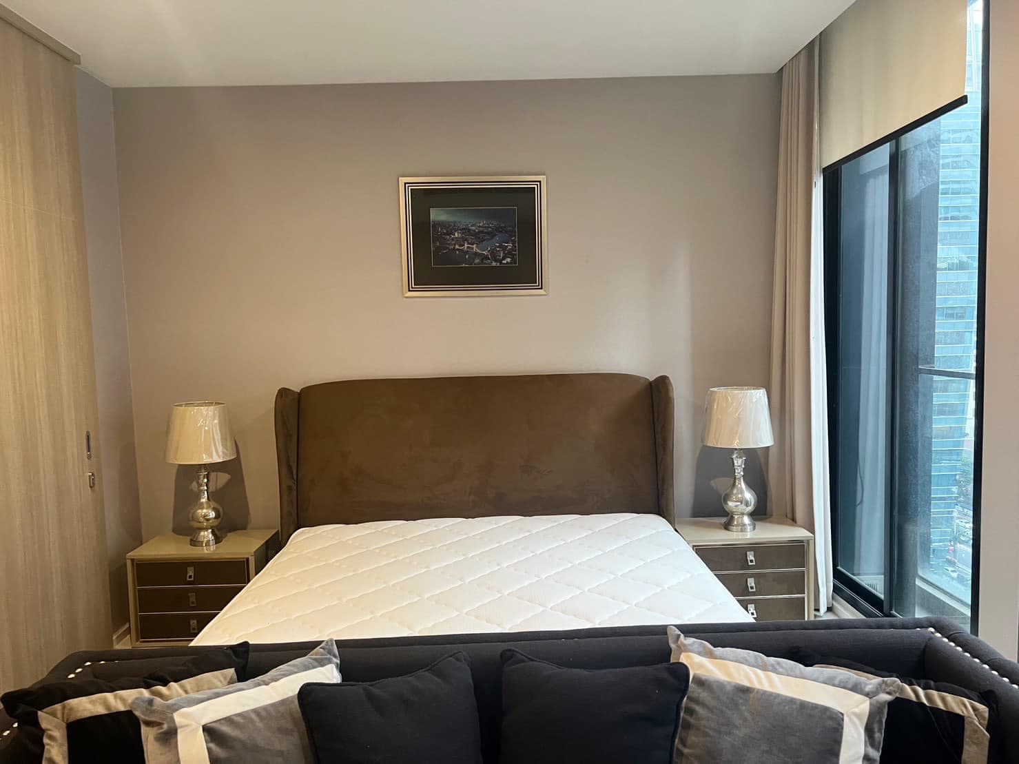5039 – 201_bedroom.jpg