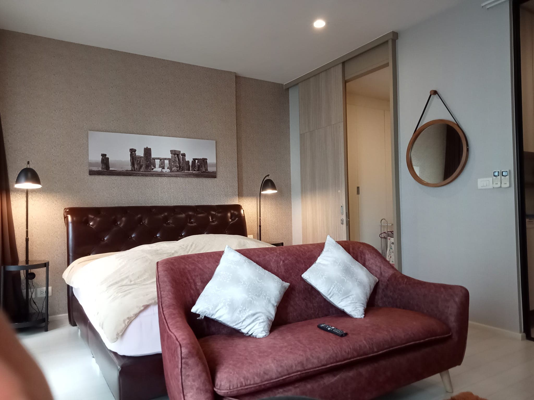 5040 – 101_living_room.jpg