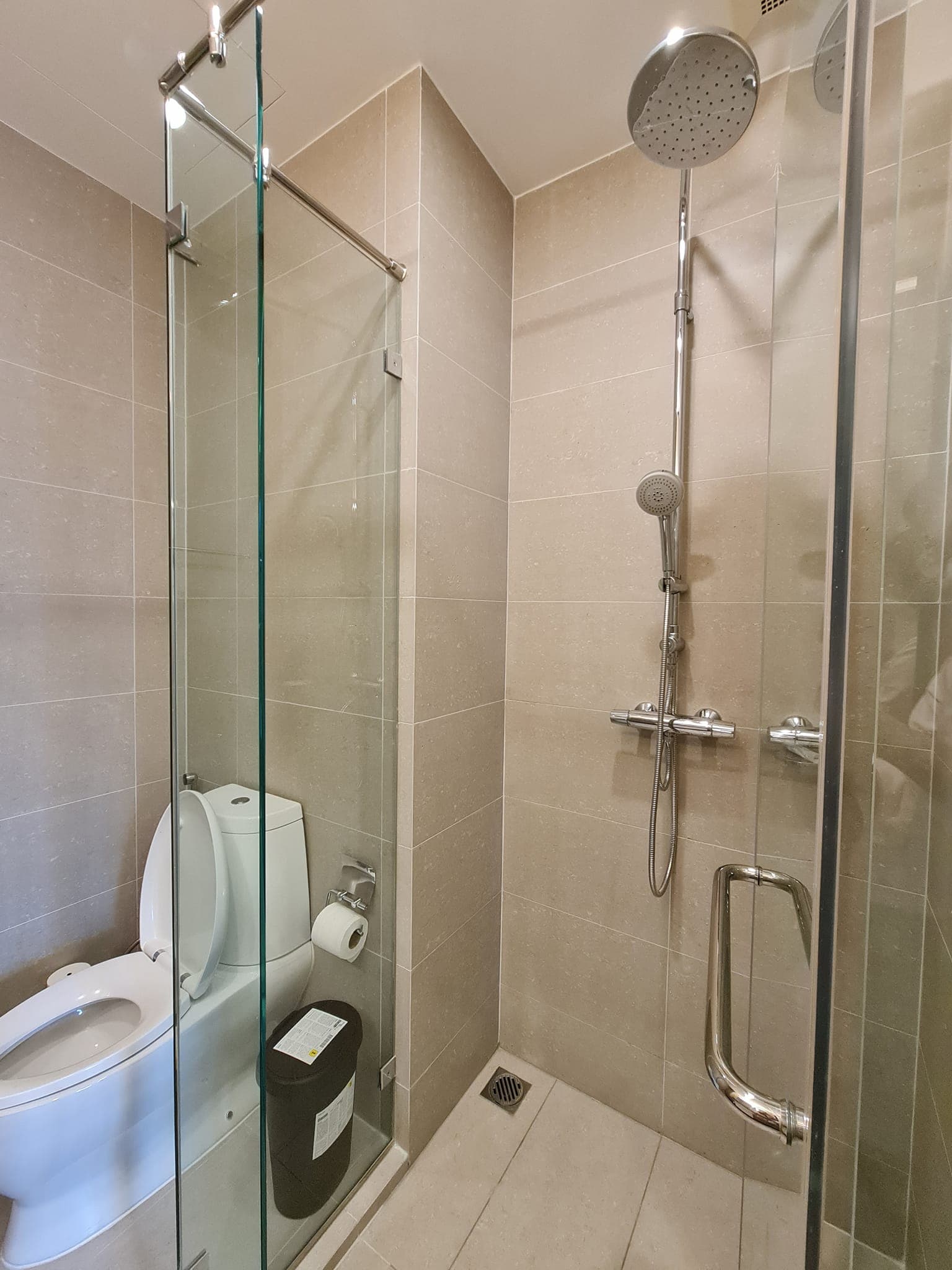 5041 – 301_bathroom.jpg