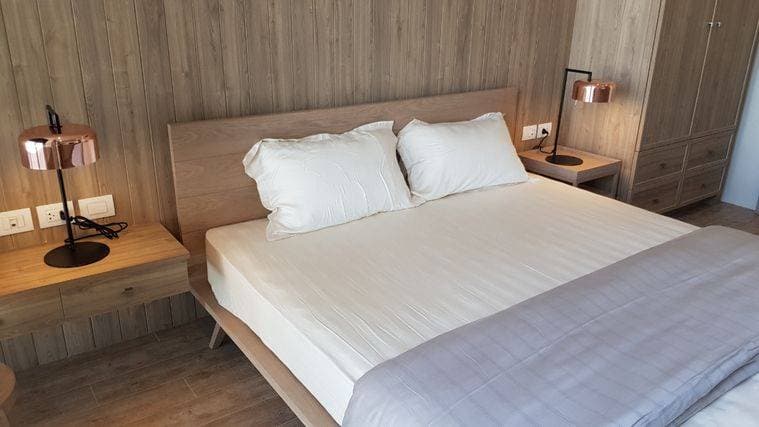 5042 – 202_bedroom.jpg