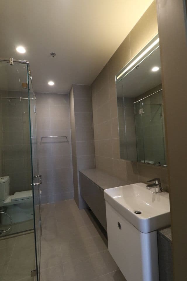 5046 – 303_bathroom.jpg