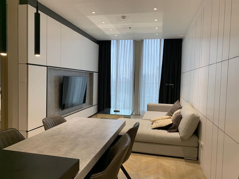 5048 – 102_living_room.jpg