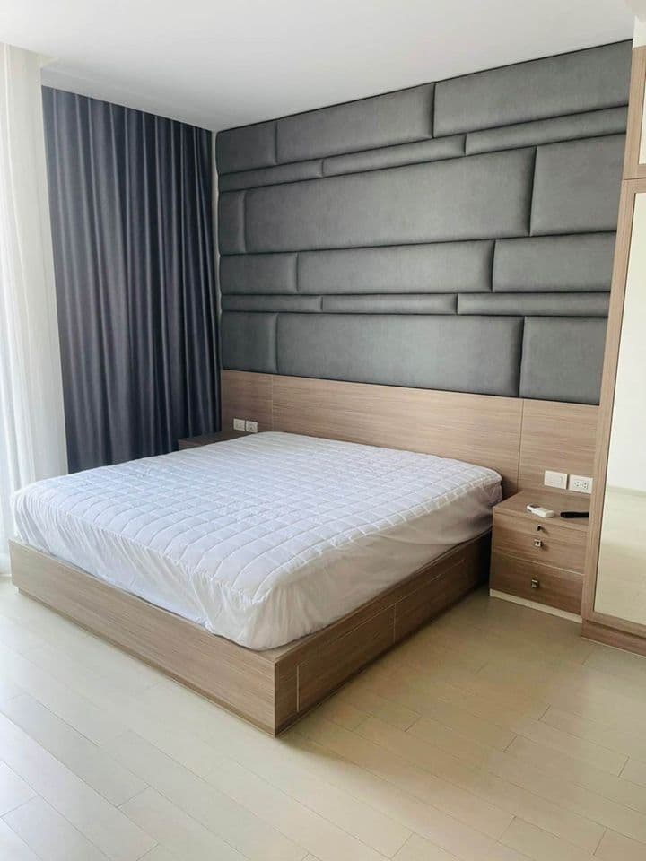 5049 – 201_bedroom.jpg