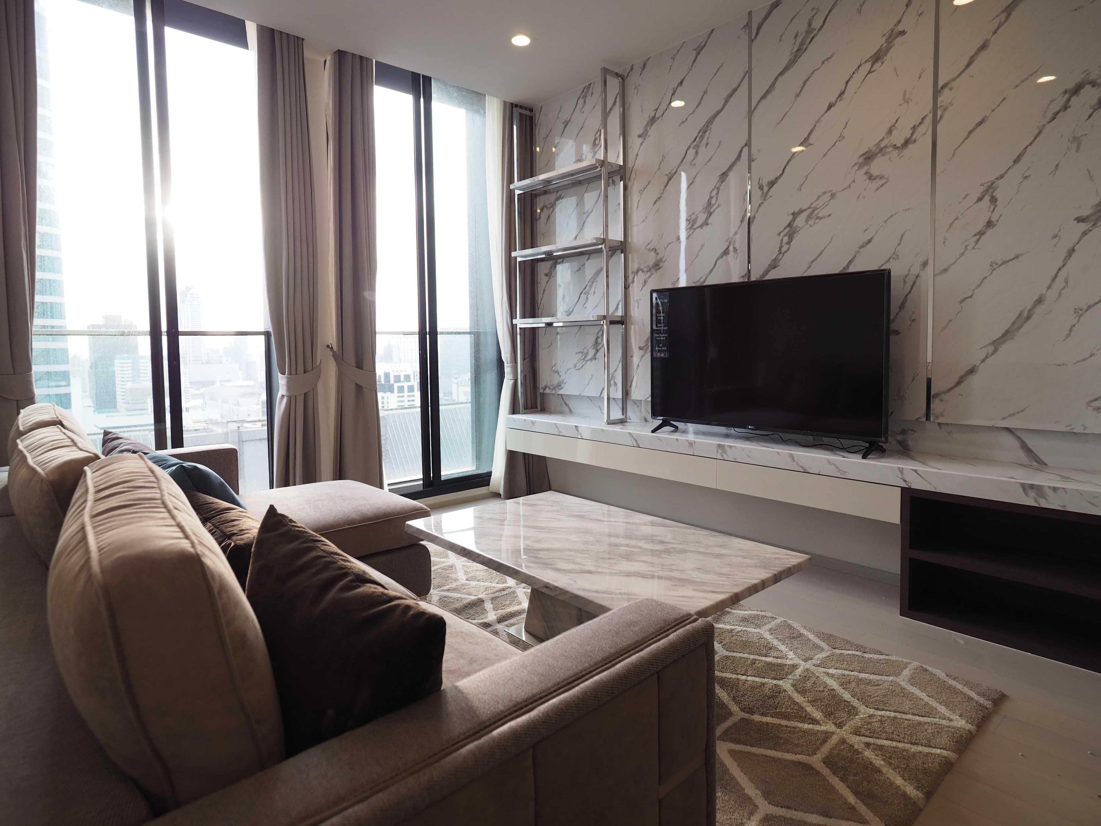 5052 – 101_living_room.jpg