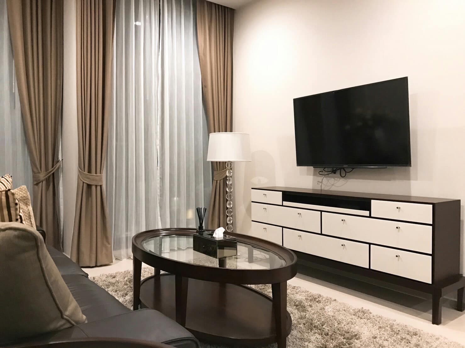 5053 – 102_living_room.jpg