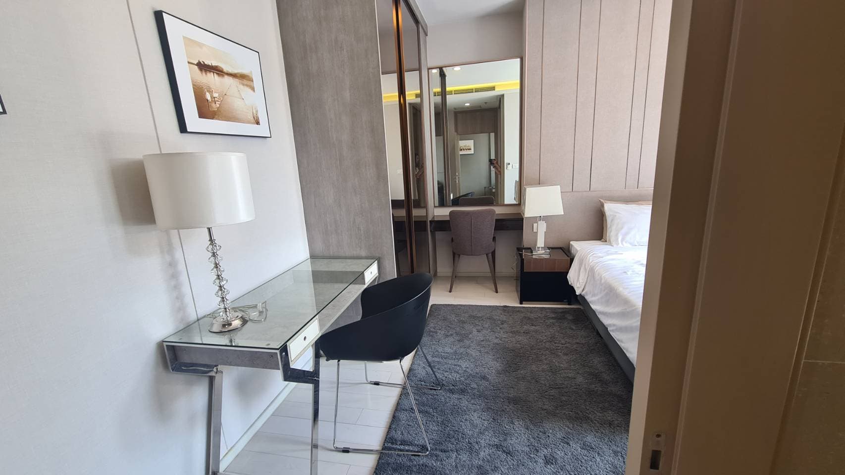 5056 – 204_bedroom.jpg