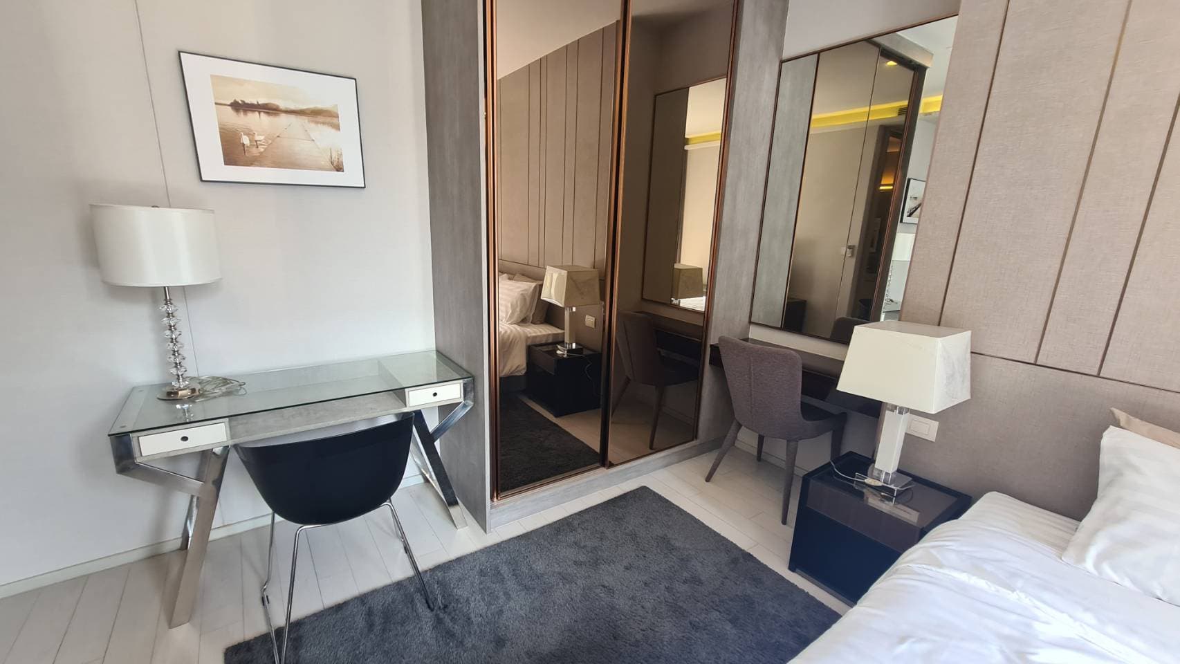 5056 – 205_bedroom.jpg