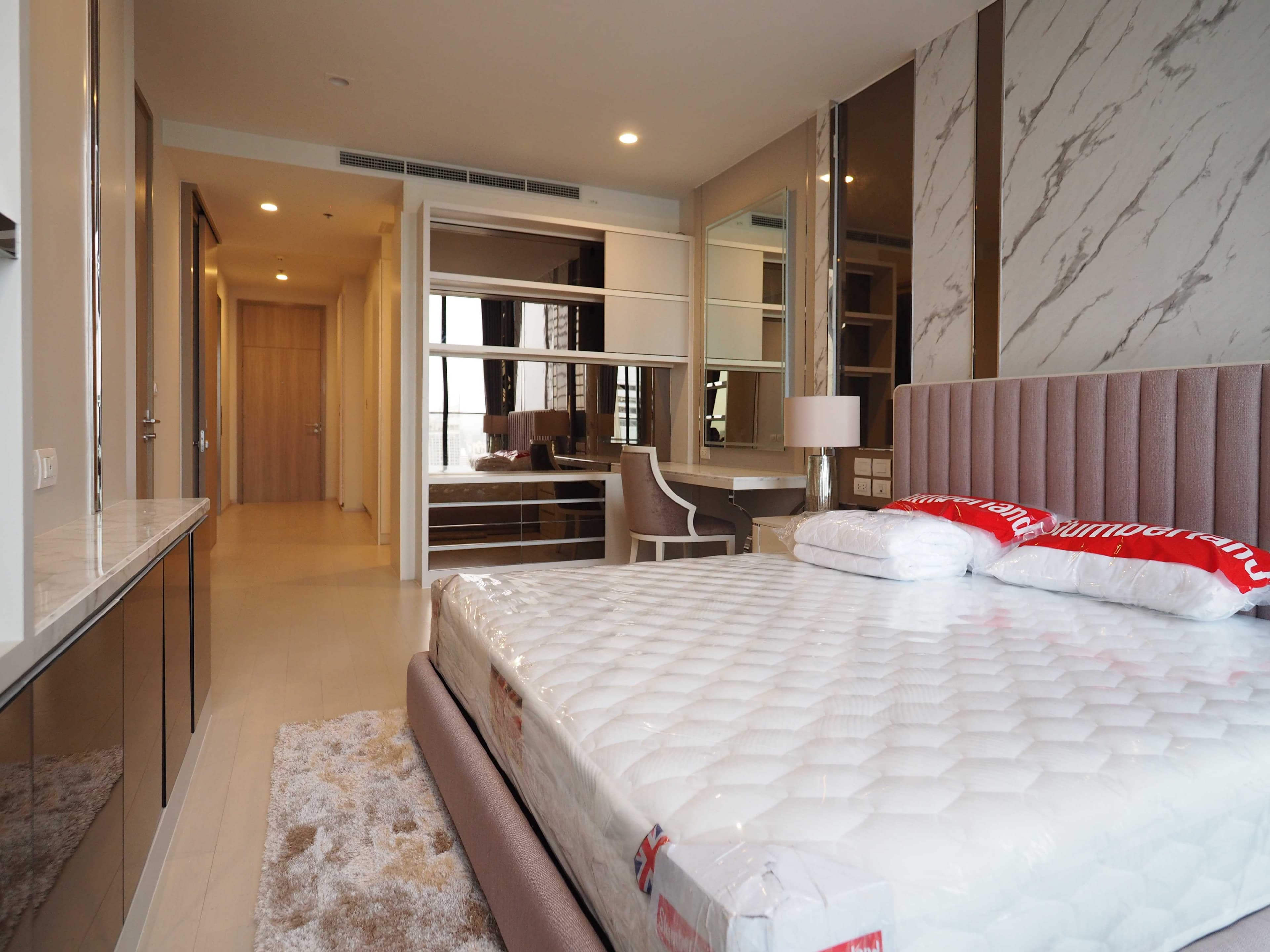 5069 – 201_bedroom.jpg