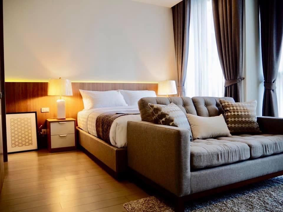 5073 – 106_living_room.jpg