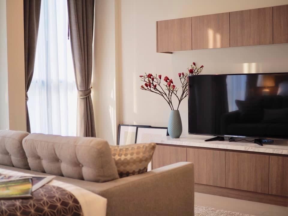 5073 – 108_living_room.jpg