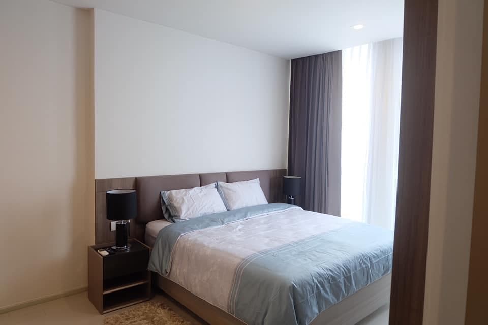 5074 – 202_bedroom.jpg
