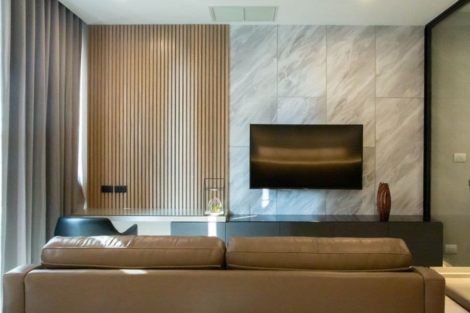 5079 – 102_living_room.jpg