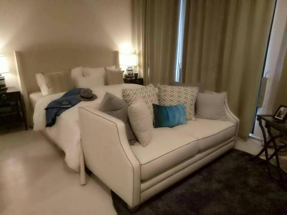 5080 – 103_living_room.jpg