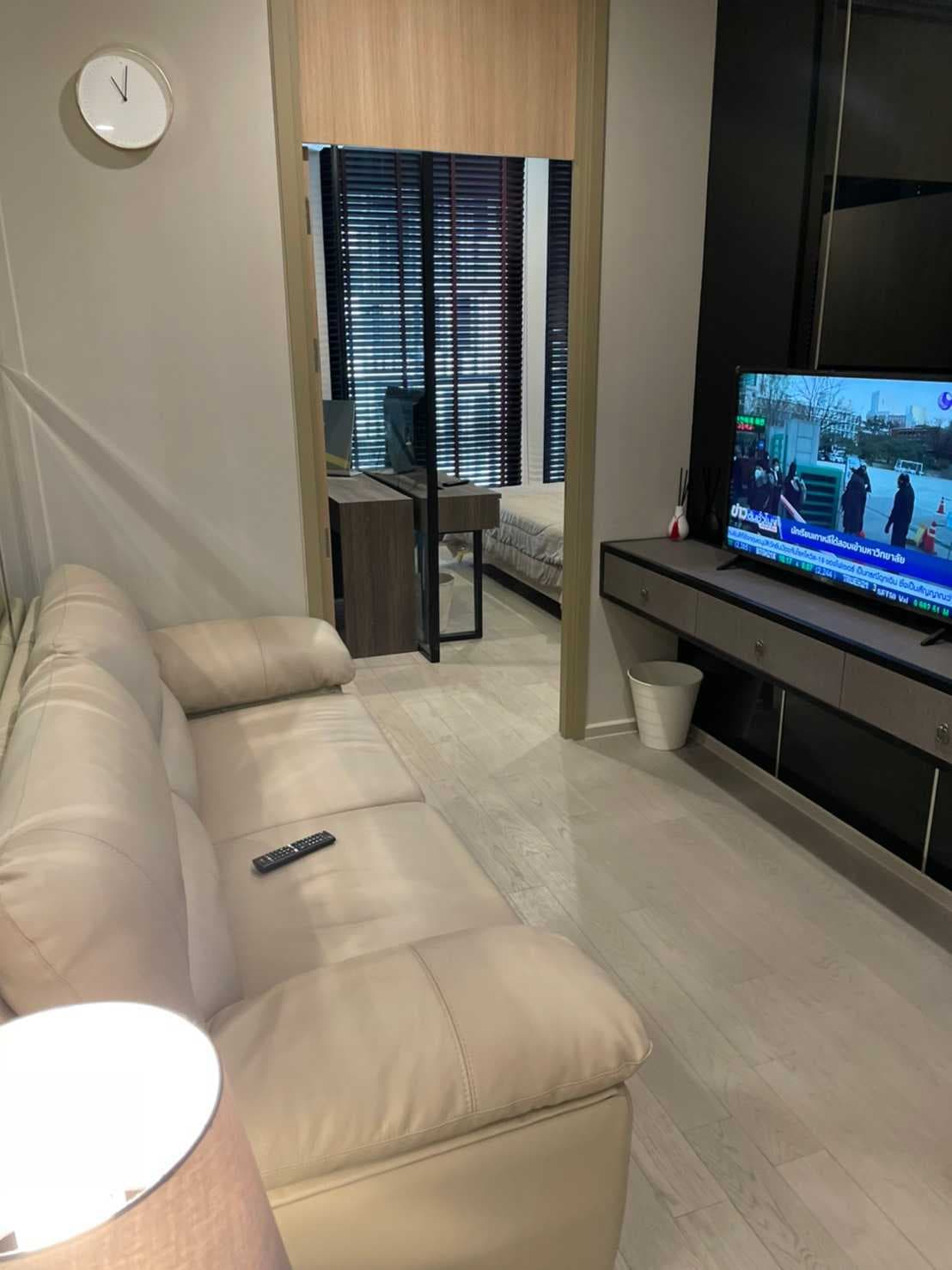 5082 – 103_living_room.jpg