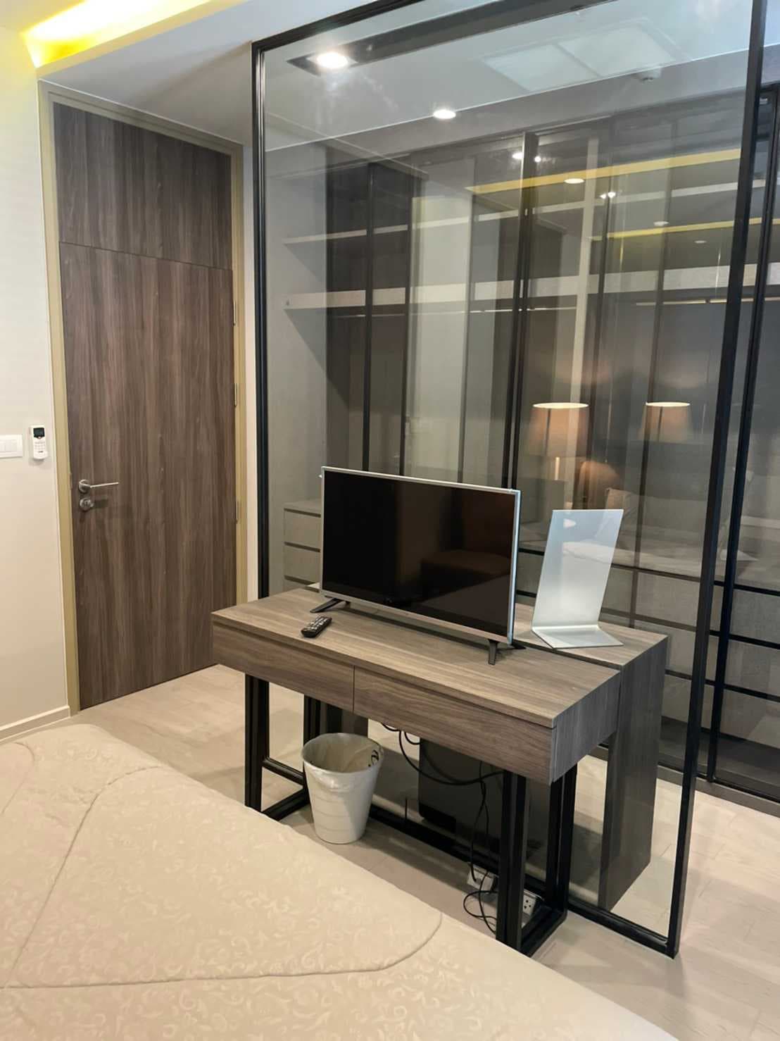 5082 – 104_living_room.jpg