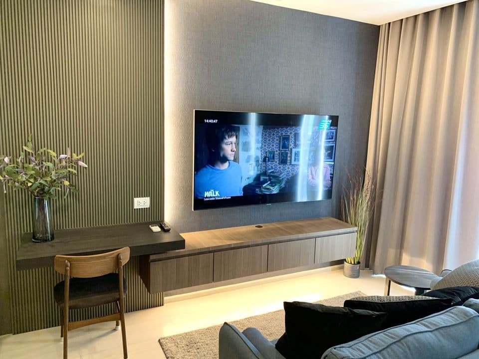 5084 – 103_living_room.jpg