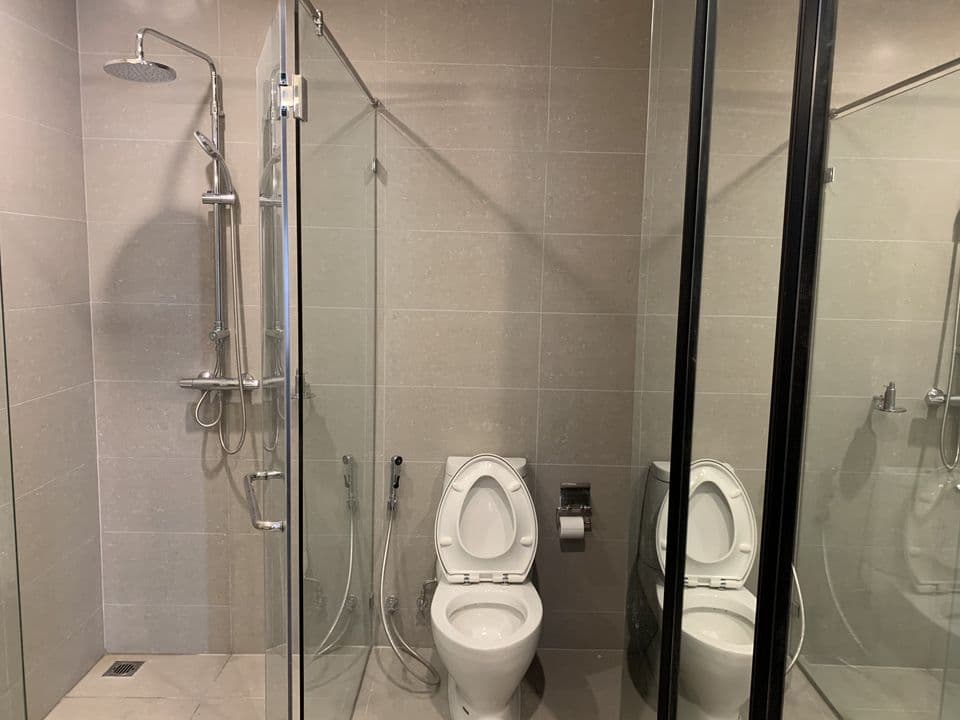 5084 – 301_bathroom.jpg