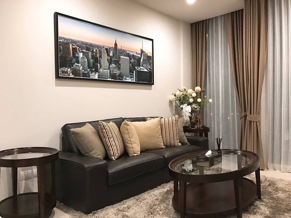 5105 – 104_living_room.jpg