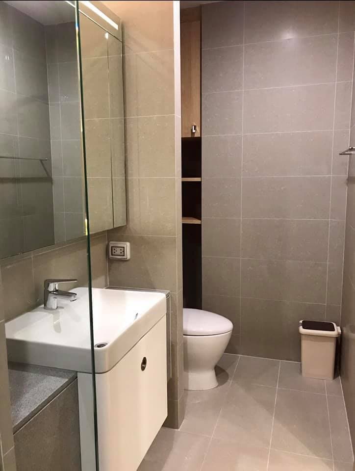 5110 – 301_bathroom.jpg