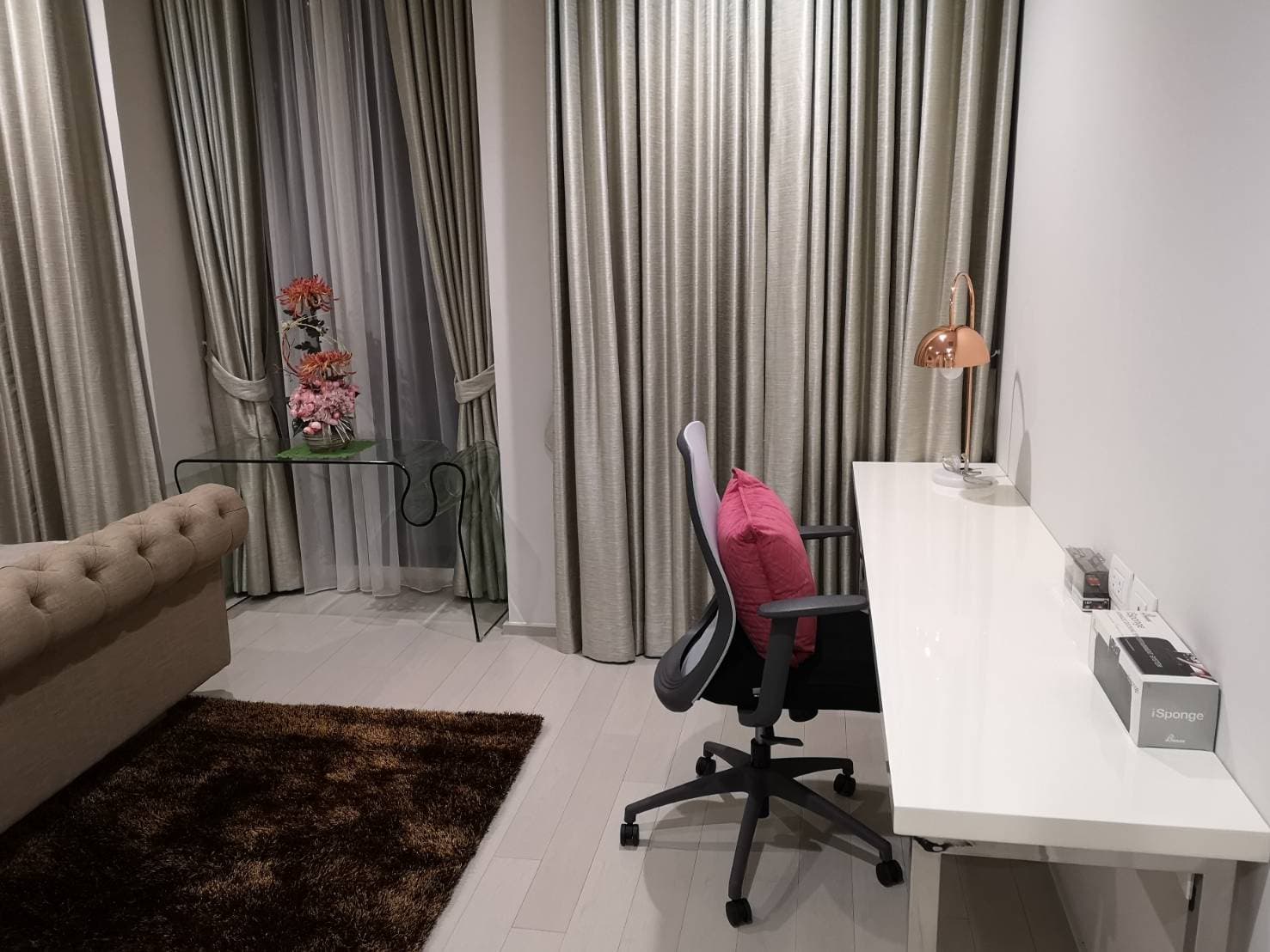 5115 – 105_living_room.jpg