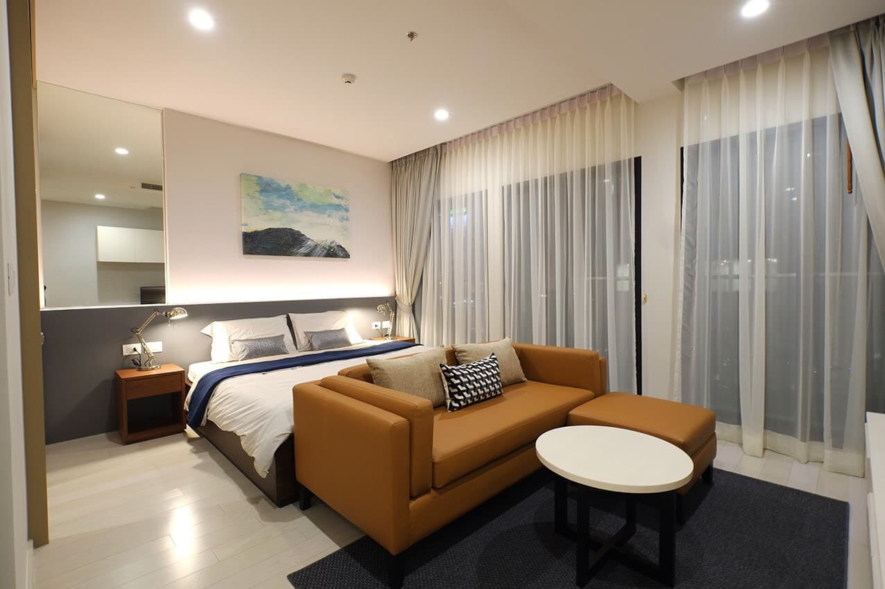 5117 – 104_living_room.jpg