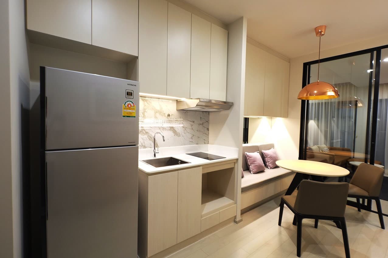 5117 – 402_kitchen.jpg