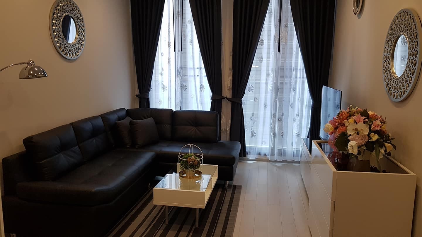 5120 – 105_living_room.jpg
