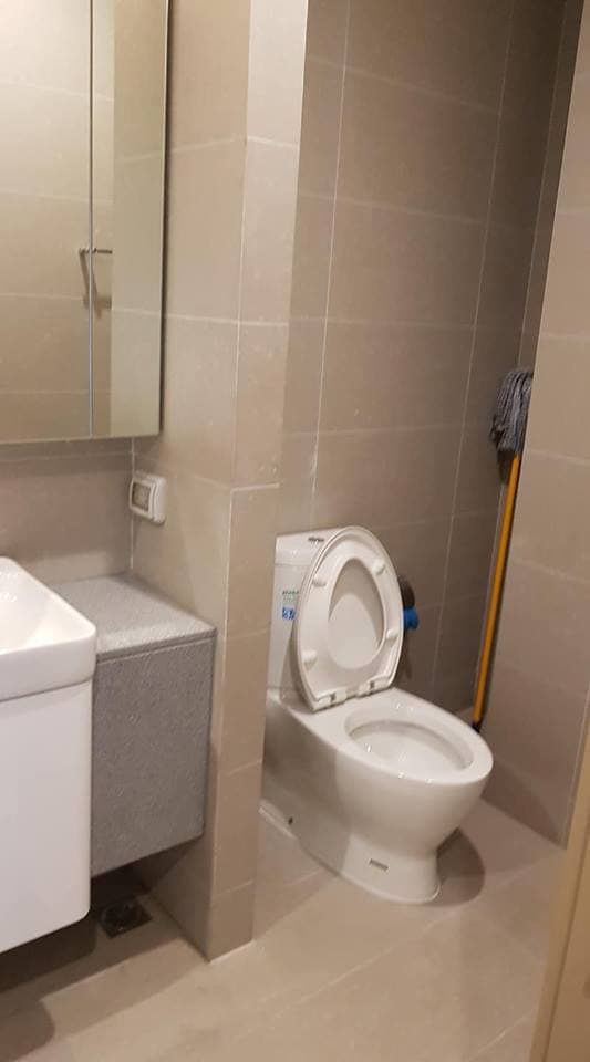 5120 – 302_bathroom.jpg