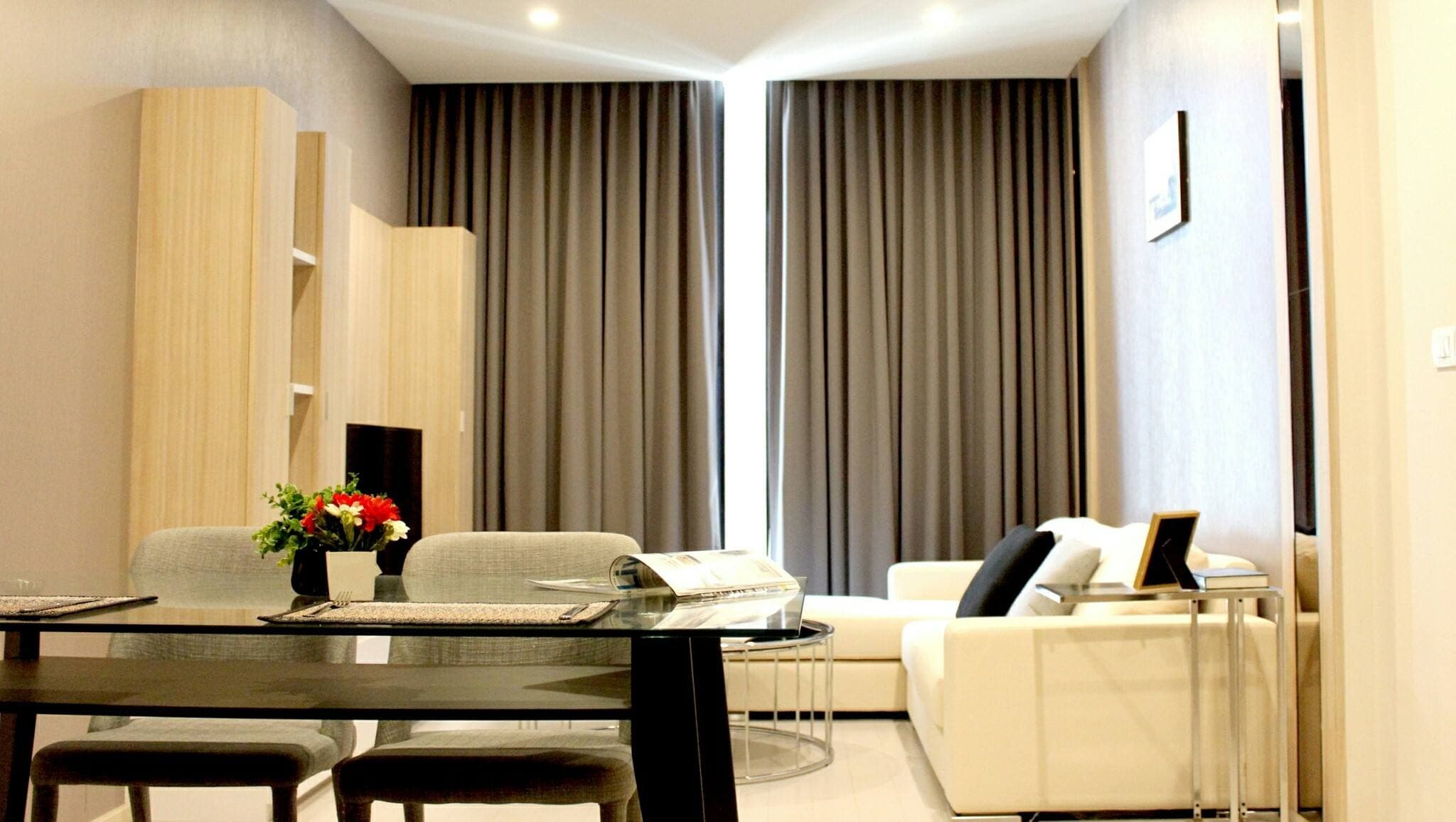 5121 – 101_living_room.jpg
