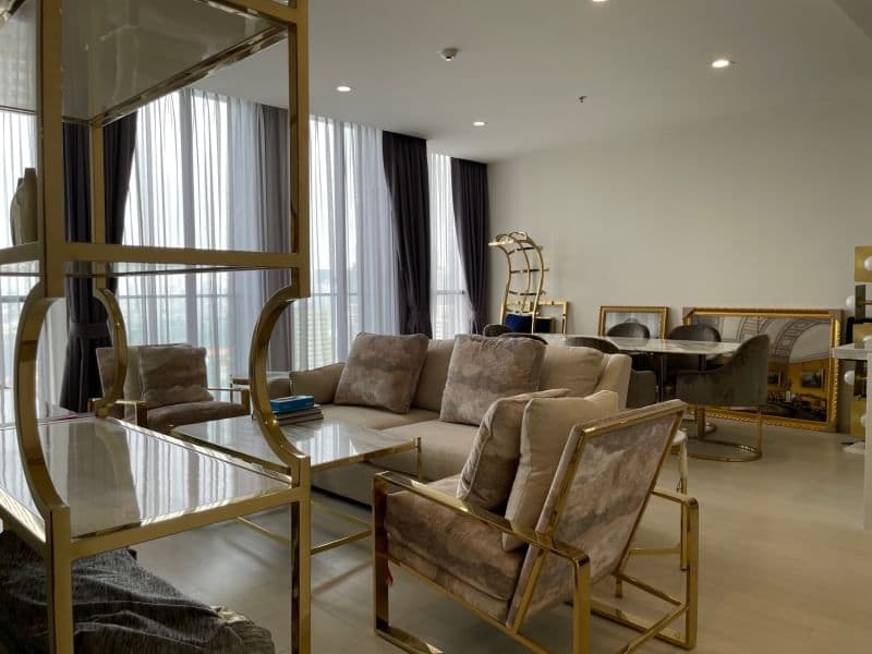 5137 – 102_living_room.jpg