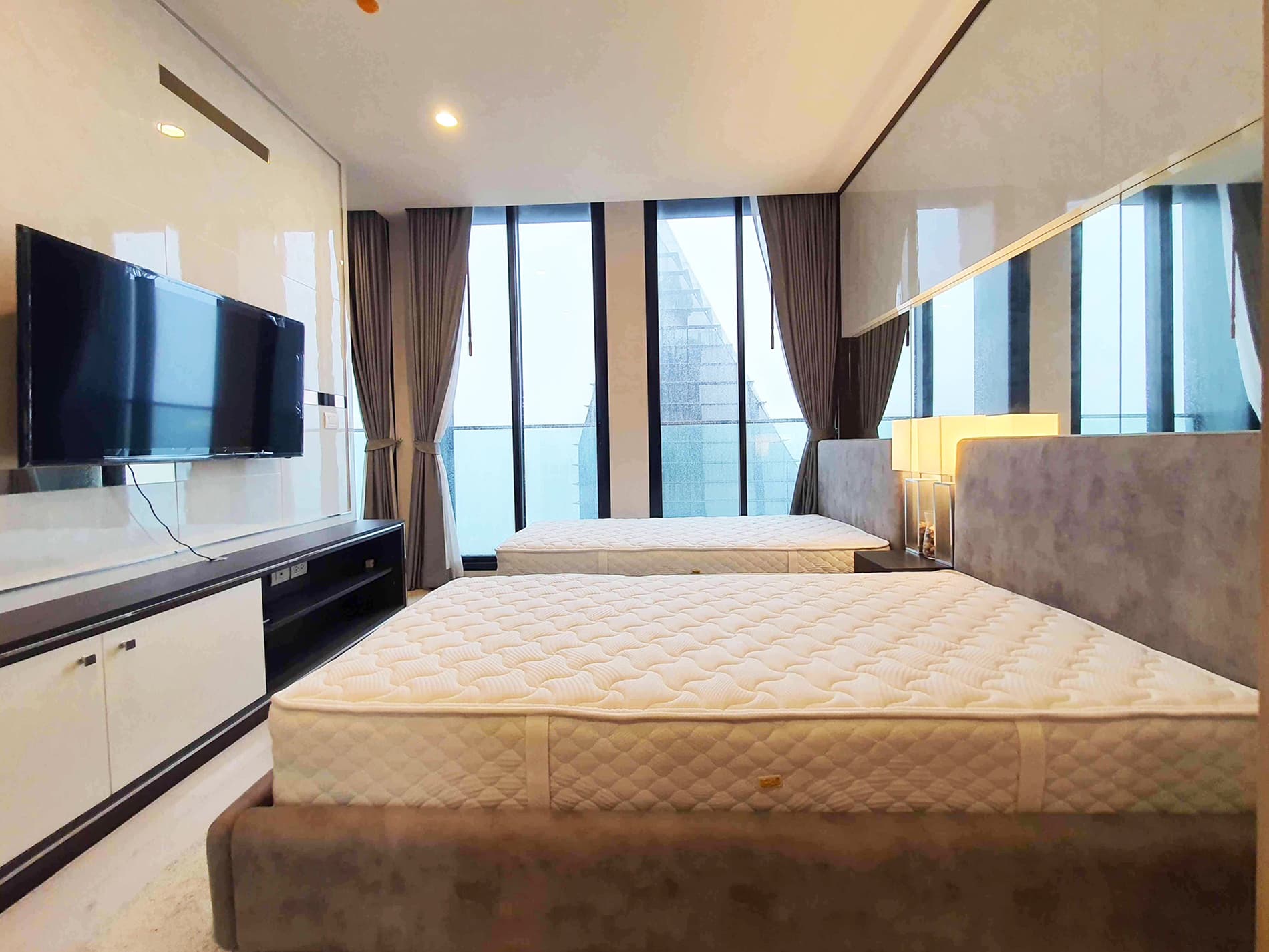 5141 – 203_bedroom.jpg